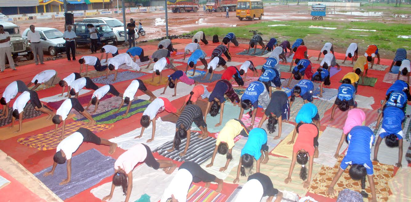 ಯೋಗ ಕೇಂದ್ರದಲ್ಲಿ ಯೋಗ ದಿನಾಚರಣೆ